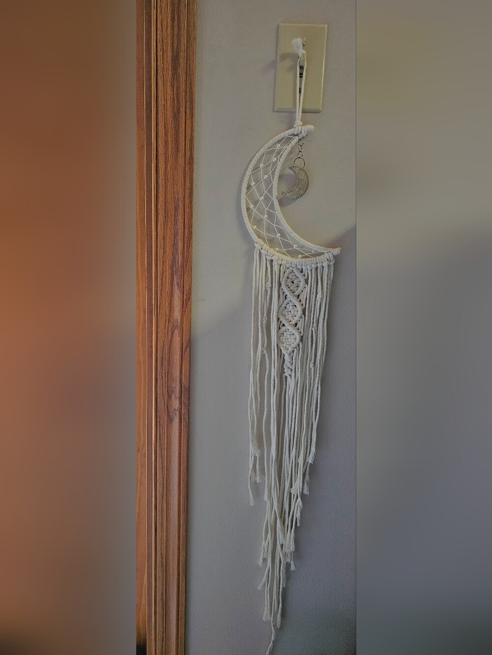 Boho Crescent Moon Macramé Wall Hanging - White